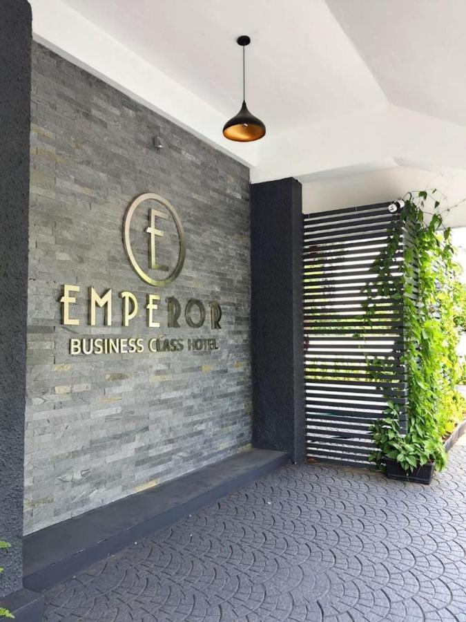 Emperor-Hotel Rachana Continental Pvt Ltd Kizhake Chalakudi ภายนอก รูปภาพ